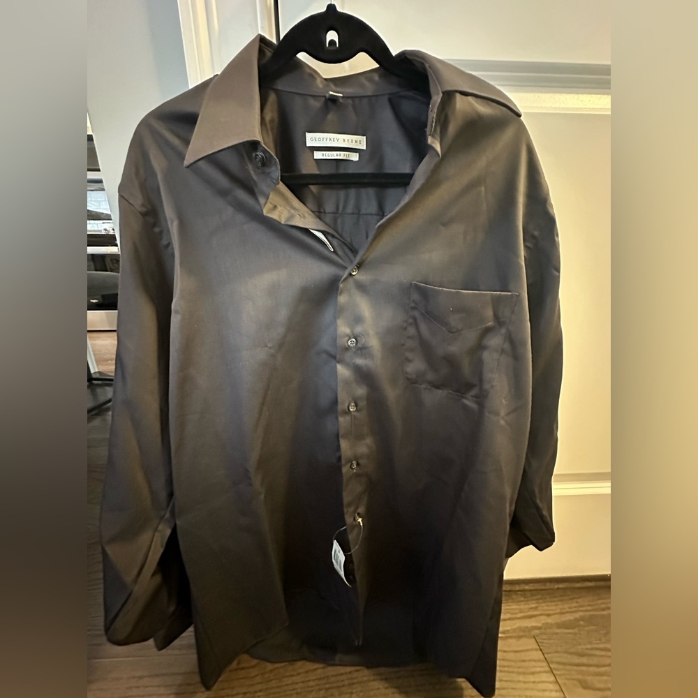 Geoffrey Beene Men's Regular Fit Size Large Sateen Button Down Shirt